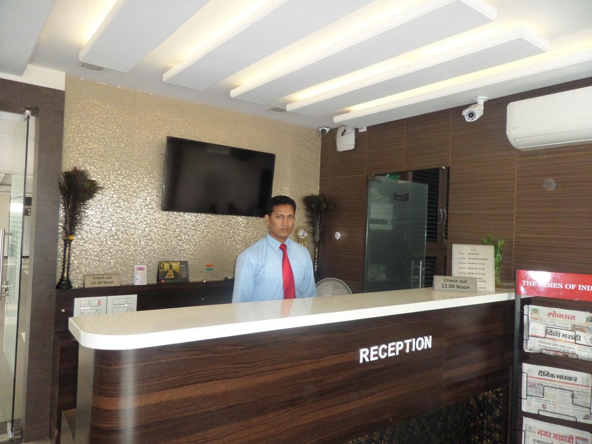 Hotel Raj Palace Ahmednagar Extérieur photo