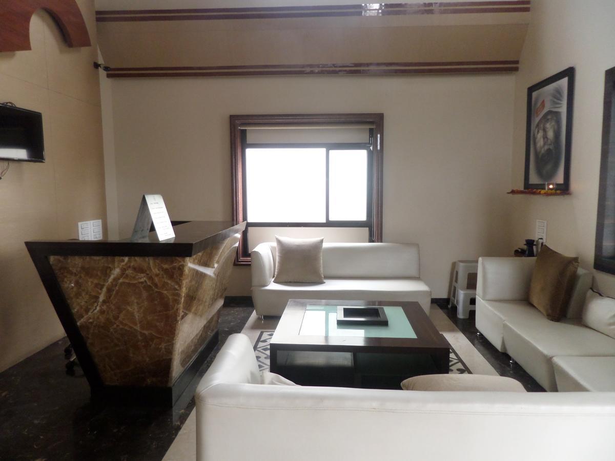 Hotel Raj Palace Ahmednagar Extérieur photo