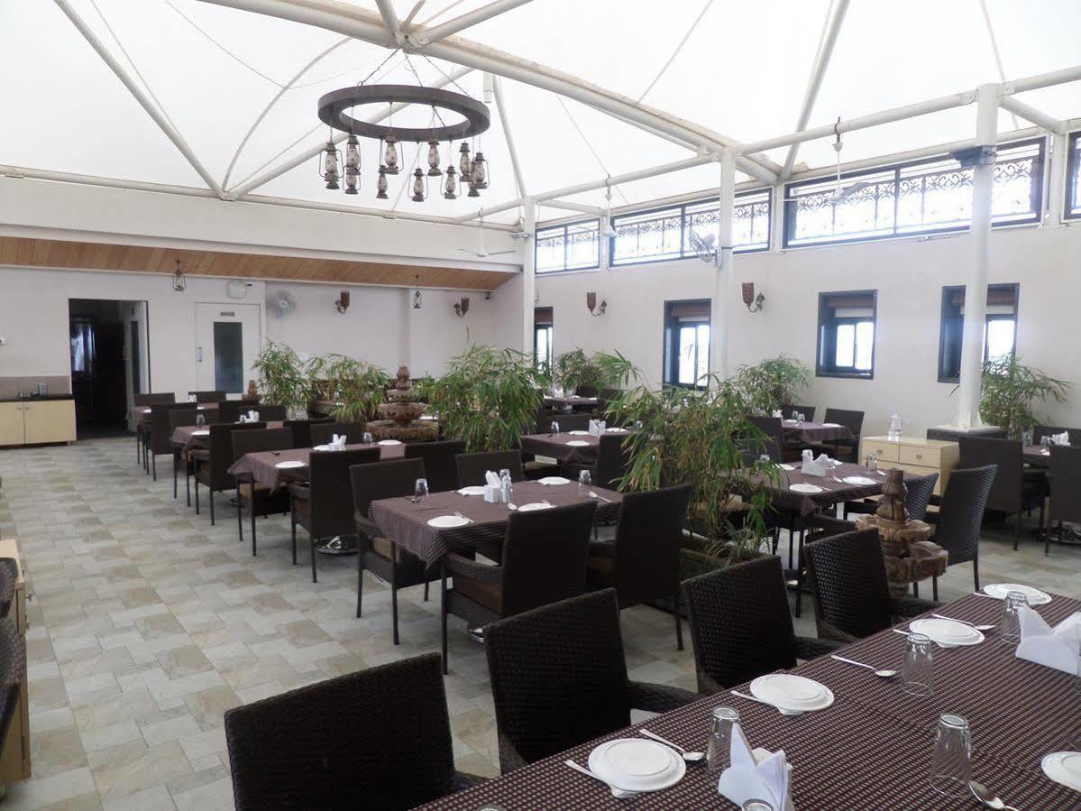 Hotel Raj Palace Ahmednagar Extérieur photo