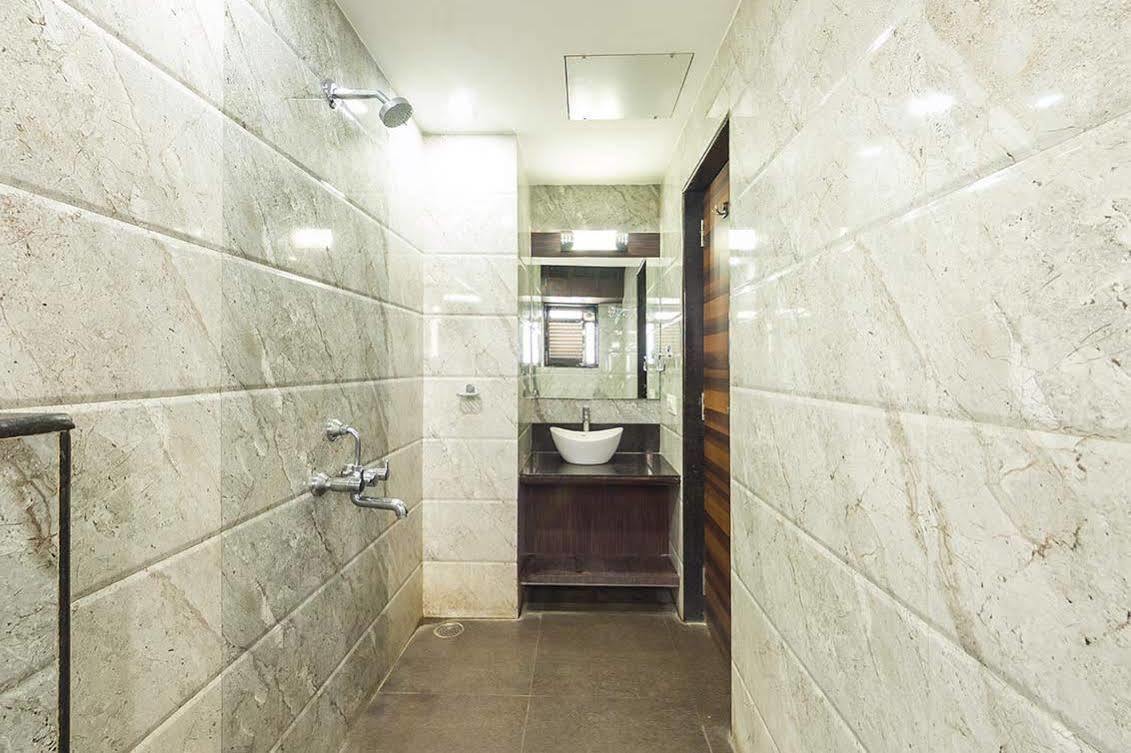 Hotel Raj Palace Ahmednagar Extérieur photo