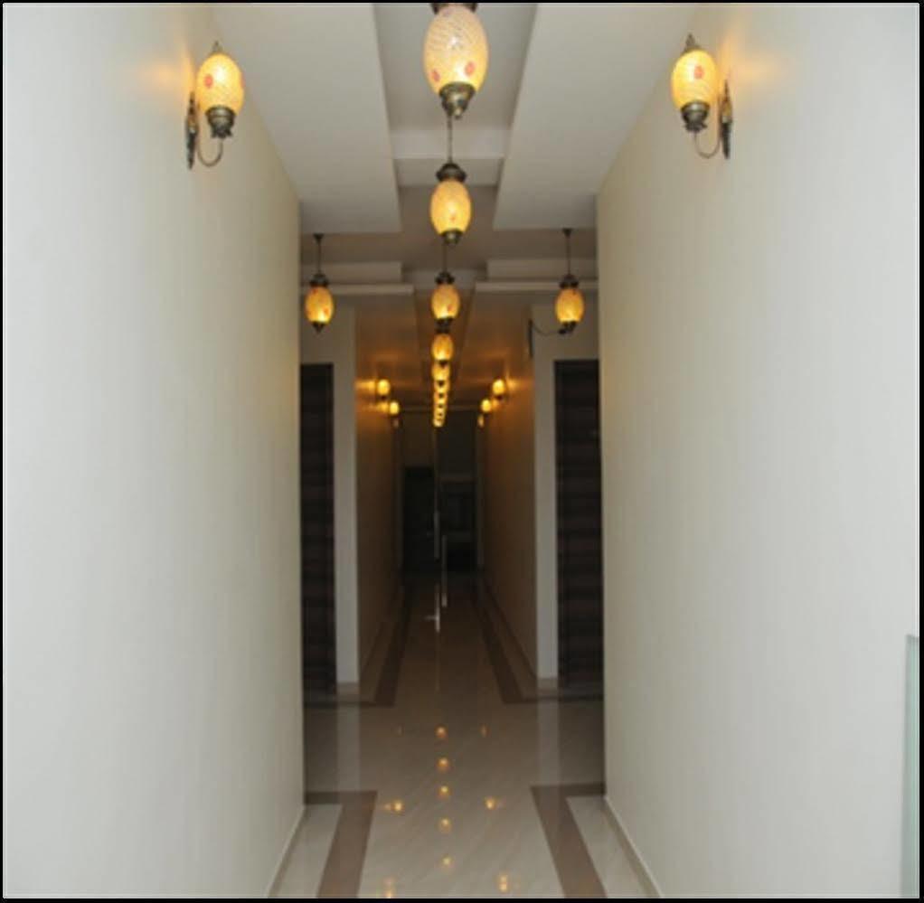 Hotel Raj Palace Ahmednagar Extérieur photo